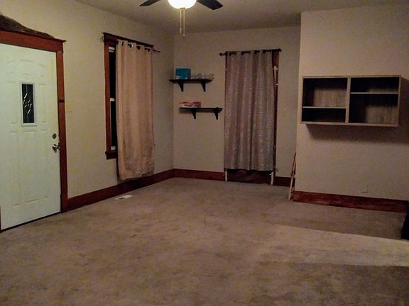 2nd image of 405 E Yeasting St