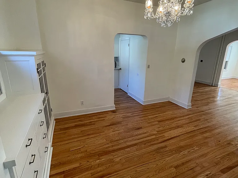 1367 Grand Ave — Photo 6