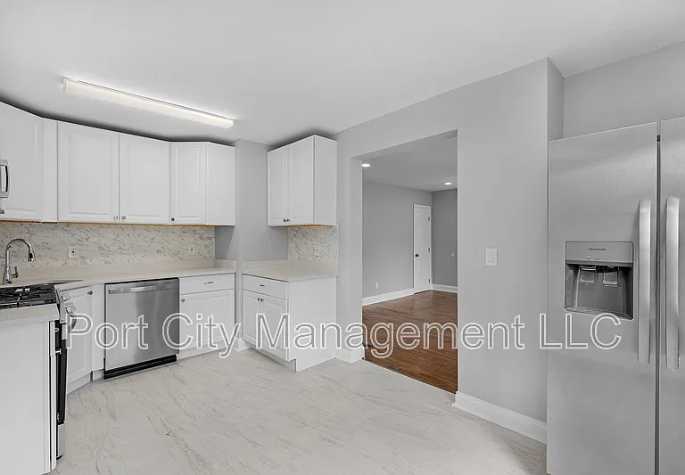 4902 Gilray Dr — Photo 7