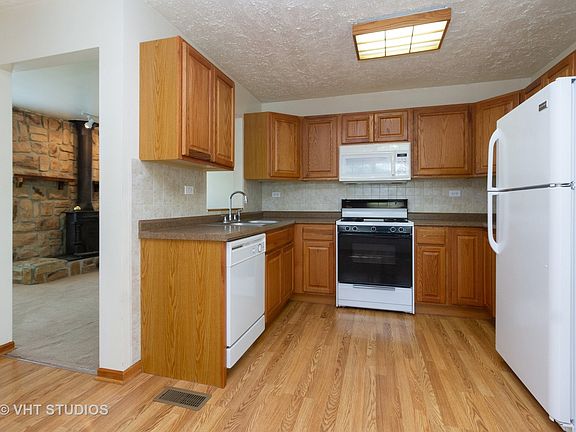 3rd image of 20508 S Graceland Ln