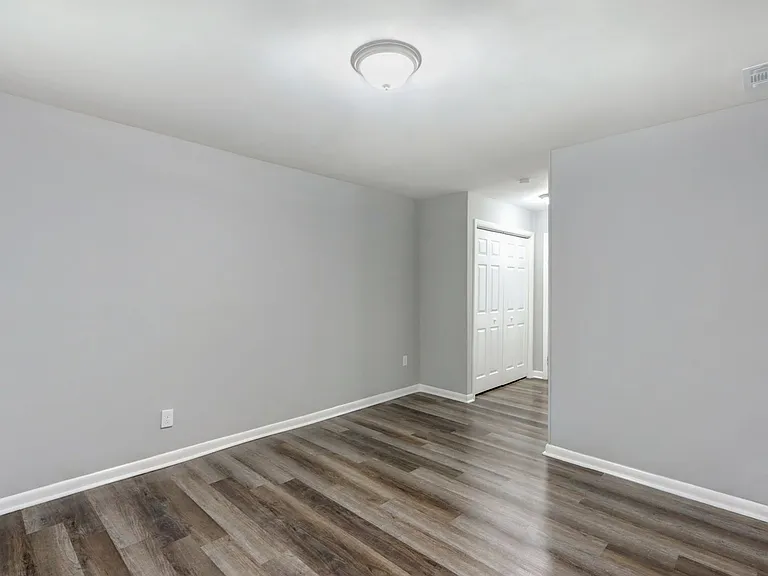 2104 Mississippi Ave — Photo 10