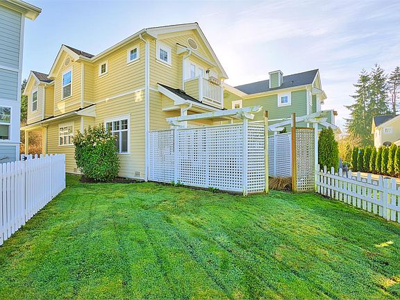 3rd image of 1723 Parade Grounds Ave NE