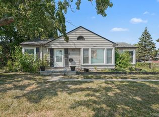18553 E Ten Mile Rd, Roseville, MI 48066