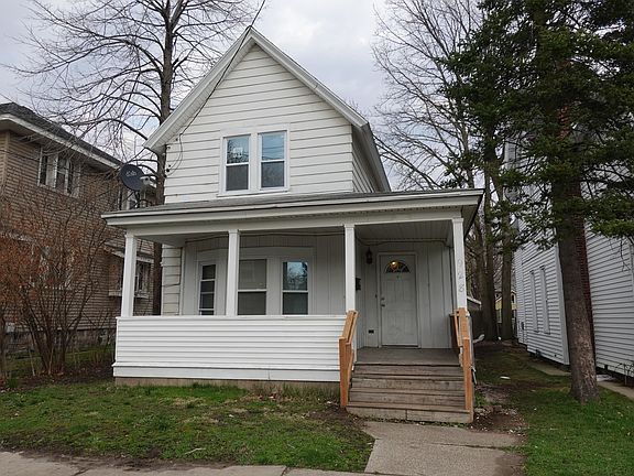 3rd image of 928 Alpine Ave NW