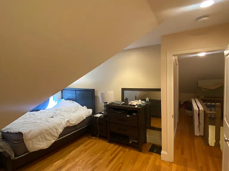 25 Lothrop St #2 — Photo 8