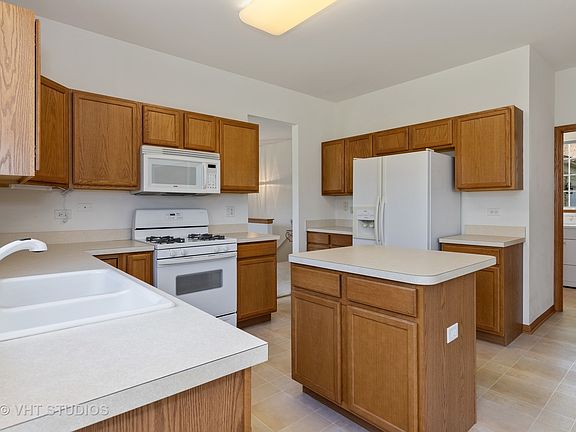 5th image of 246 Enfield Ln