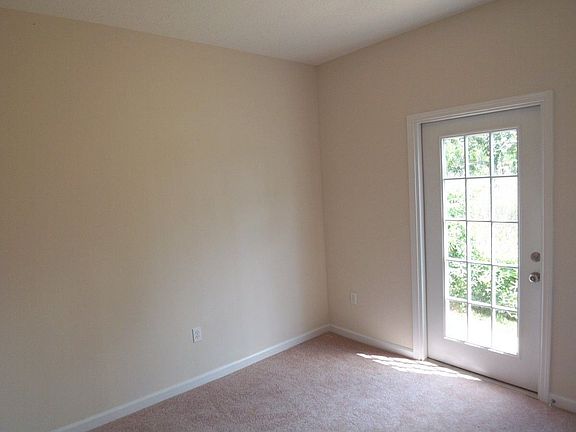 4th image of 1229B Century Oaks Dr