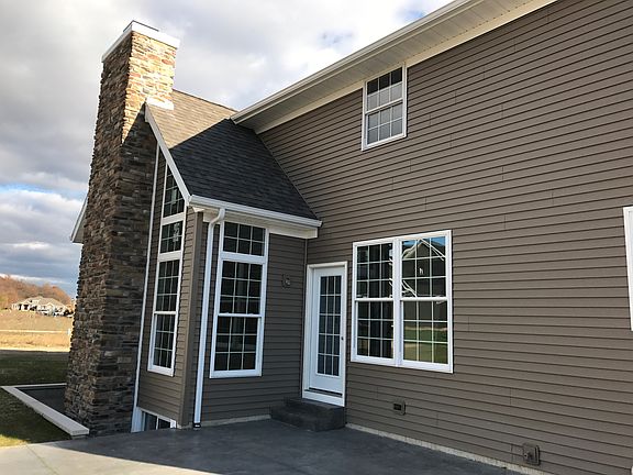 3rd image of 6400 Coldwater Creek Dr
