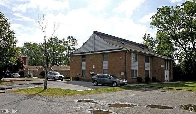 1st image of 3607 Gum Dr APT A