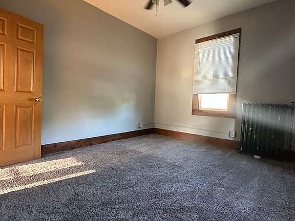 3rd image of 637 E 15th St #4