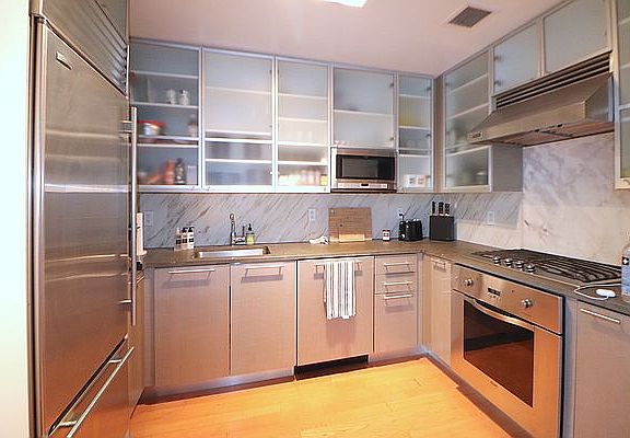 3rd image of 200 Chambers St APT 4U