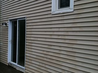 107 Fort Shantok Rd, Uncasville, CT 06382