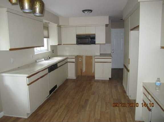 4th image of 6886 Lee Crest Dr