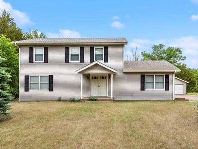 5811 67th Ave W #W, Muscatine, IA, 52761