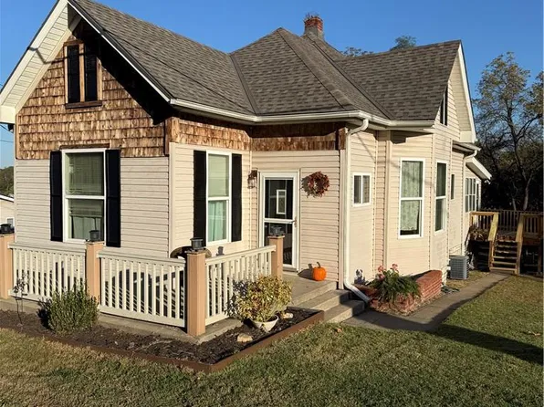 1805 Mason Rd, Saint Joseph, MO 64504