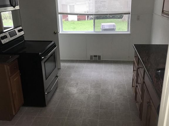 2nd image of 1732 Cresthill Ave