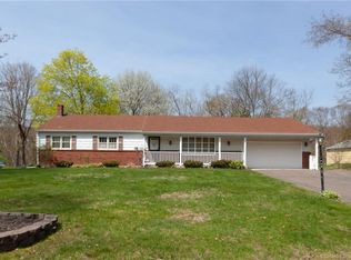 780 Hill St, Hamden, CT 06514
