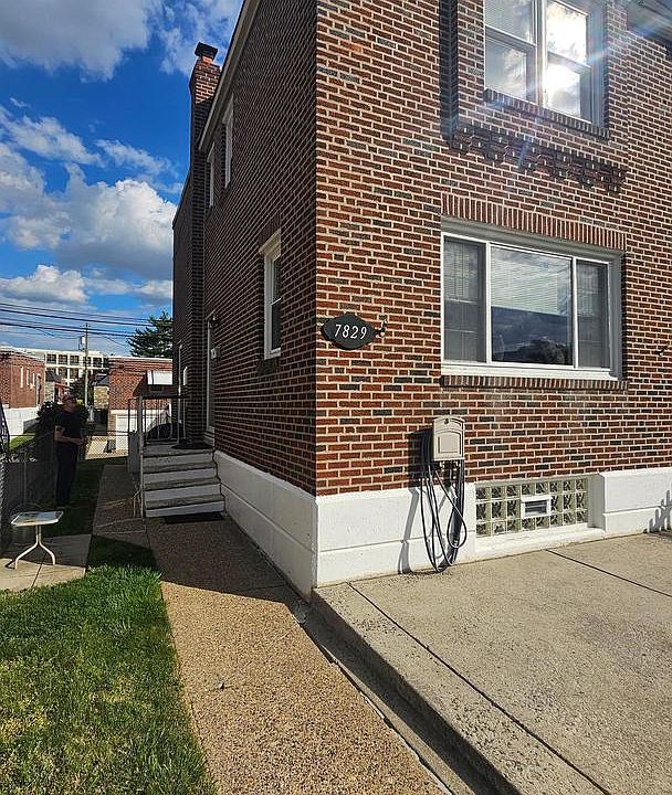 1st image of 7829 Horrocks St