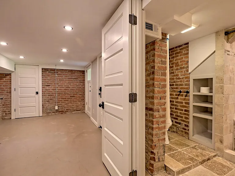 493 Valley St — Photo 48