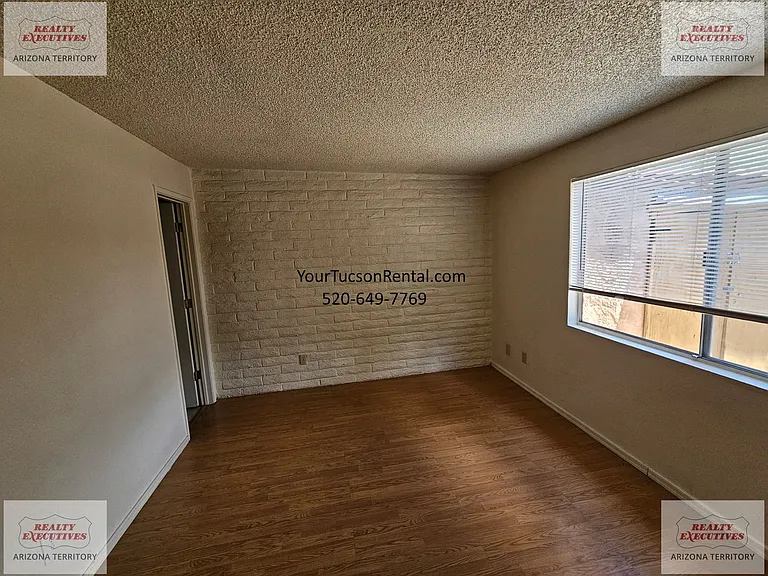 2743 W Sheryl Dr — Photo 17