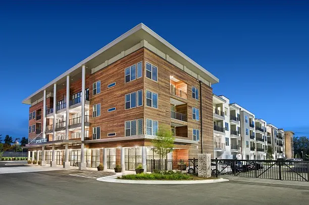 Overture Barrett 55+ Active Adult Apartment Homes — Photo 20