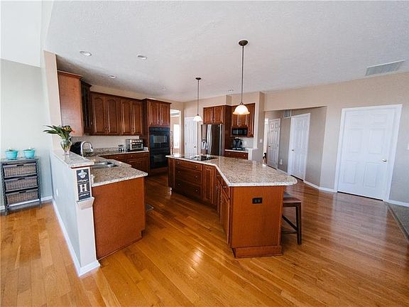 3rd image of 1634 Settlers Dr