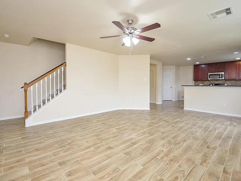 21610 Yeaney Dr — Photo 15