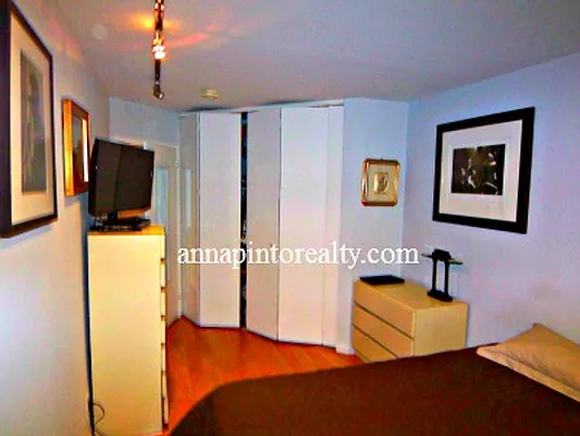 Sold by Anna Pinto Realty | media 23