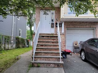 193 Oakwood Pl FLOOR 1, Orange, NJ 07050