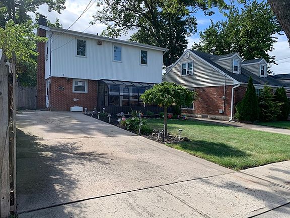 3rd image of 154 Shafter Ave