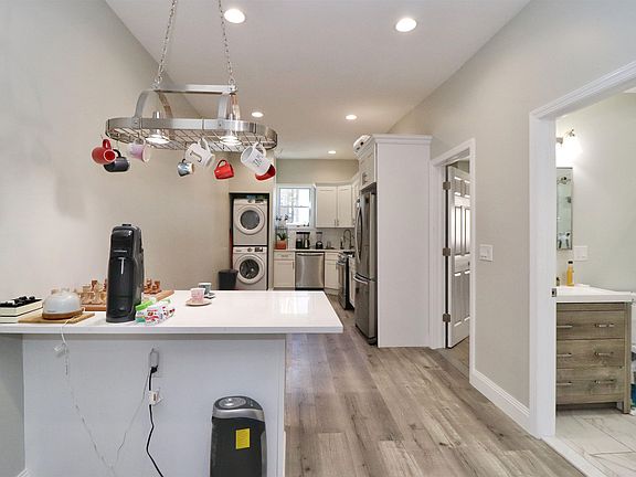 4th image of 41 Washburn St #1