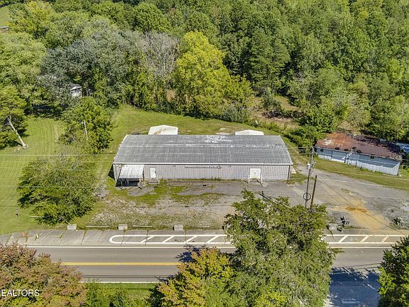 2nd image of 2511 Old Harriman Hwy
