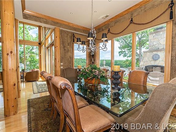 3rd image of 776 Brookhaven Ln