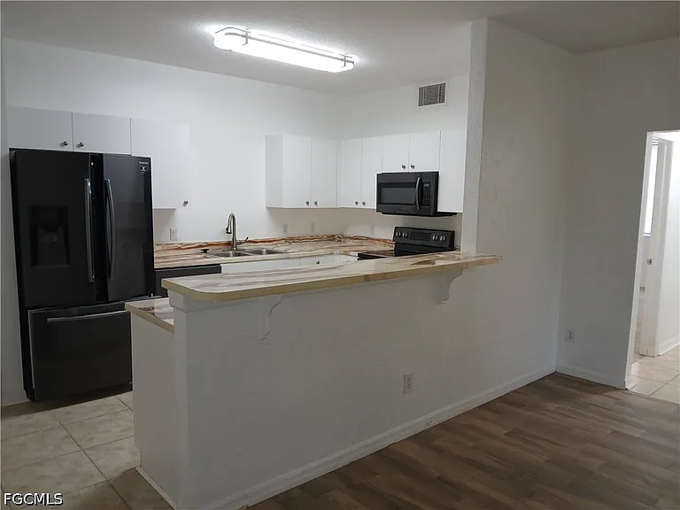 1050 Hancock Creek South Blvd #103 — Photo 6
