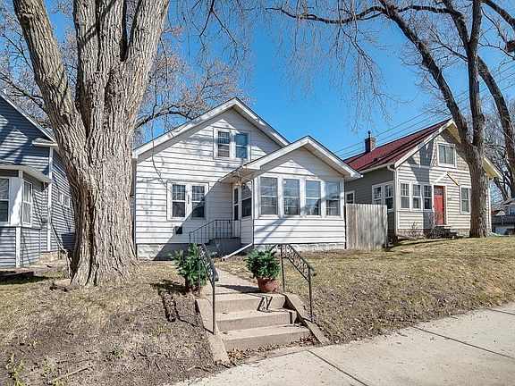 3rd image of 3806 Sheridan Ave N