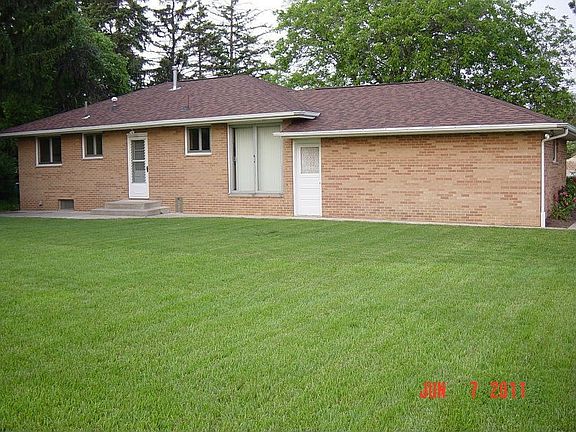 2nd image of 136 W 130th St