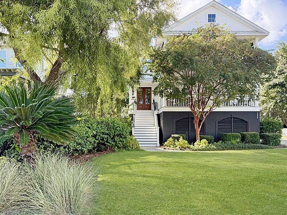 4th image of 1084 Rivershore Rd