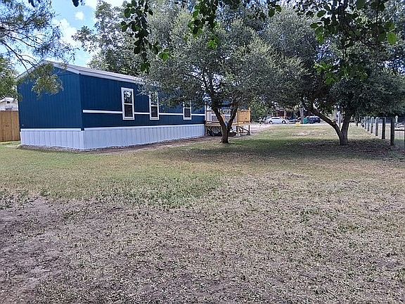 3rd image of 103 E Panna Maria