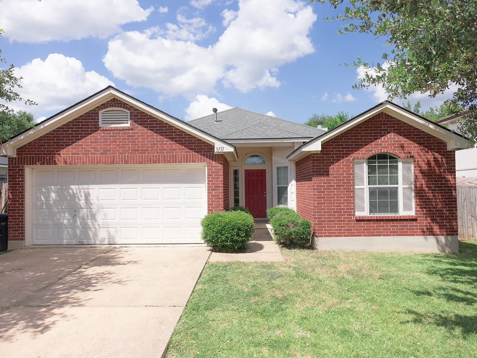 4 bed, 1997 sqft, $3,250 — Photo 1