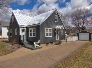 214 13th St SE, Menomonie, WI 54751