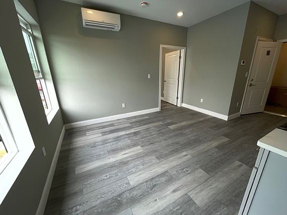 5th image of 57 Shirley Ave #105