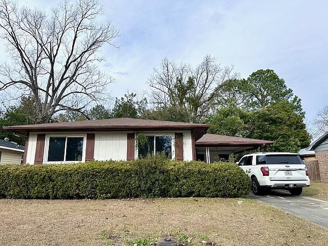 1st image of 904 Lausanne Dr