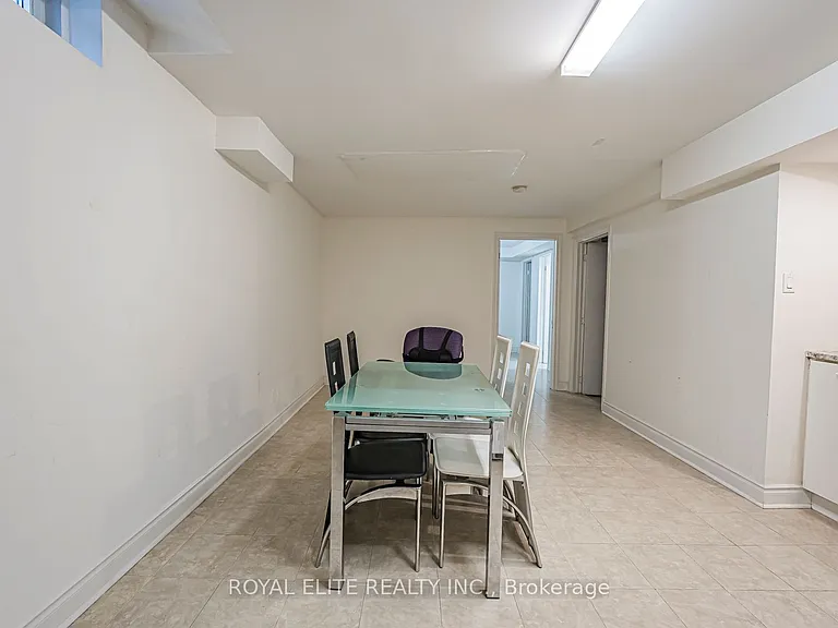 29 Ashmore Cres #BASEMENT — Photo 4