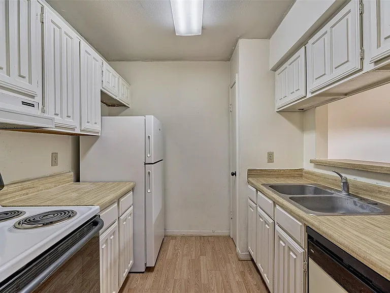 3500 Tangle Brush Dr #25 — Photo 10