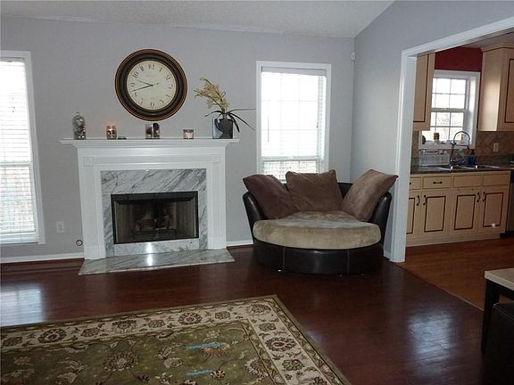 5th image of 587 Shoal Cir