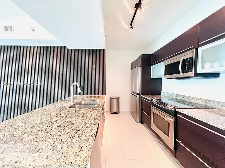 951 Brickell Ave #192 — Photo 2