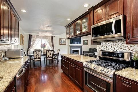 2nd image of 5415 Comstock Ct