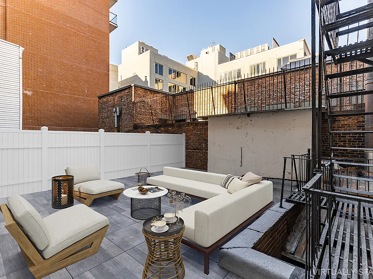 32 Spring St #2 — Photo 6