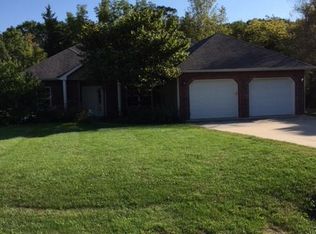 3850 N Oberlin Valley Rd #D, Columbia, MO 65202