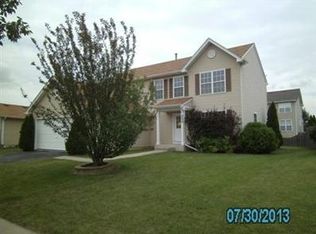 2399 Iroquois Ln, Round Lake Heights, IL 60073